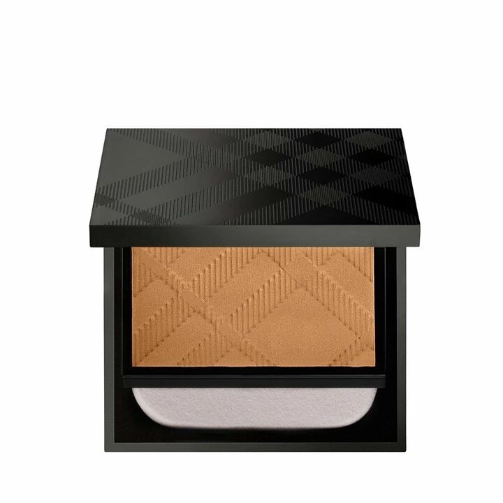 Matte Glow Compact Deep Neutral No.100 Fondöten
