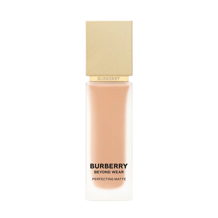 Beyond Wear Perfecting Matte Foundation 70 Medium Cool Fondöten
