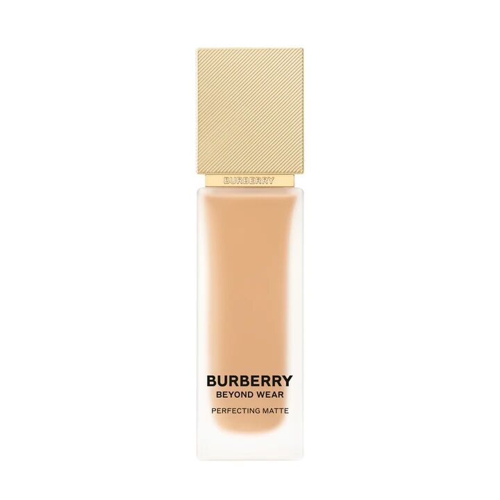 Beyond Wear Perfecting Matte Foundation 70 Medium Warm Fondöten